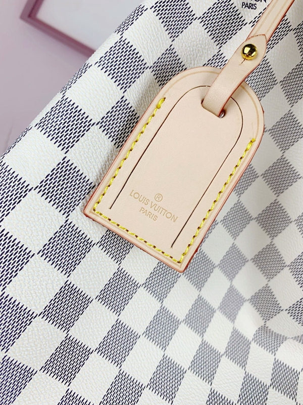 ルイヴィトンバッグ素材ディテール